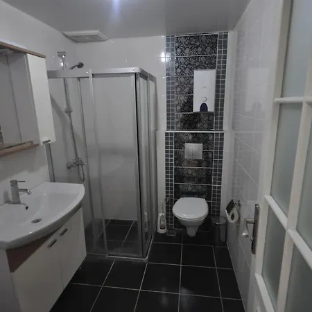Mimoza Apartament *